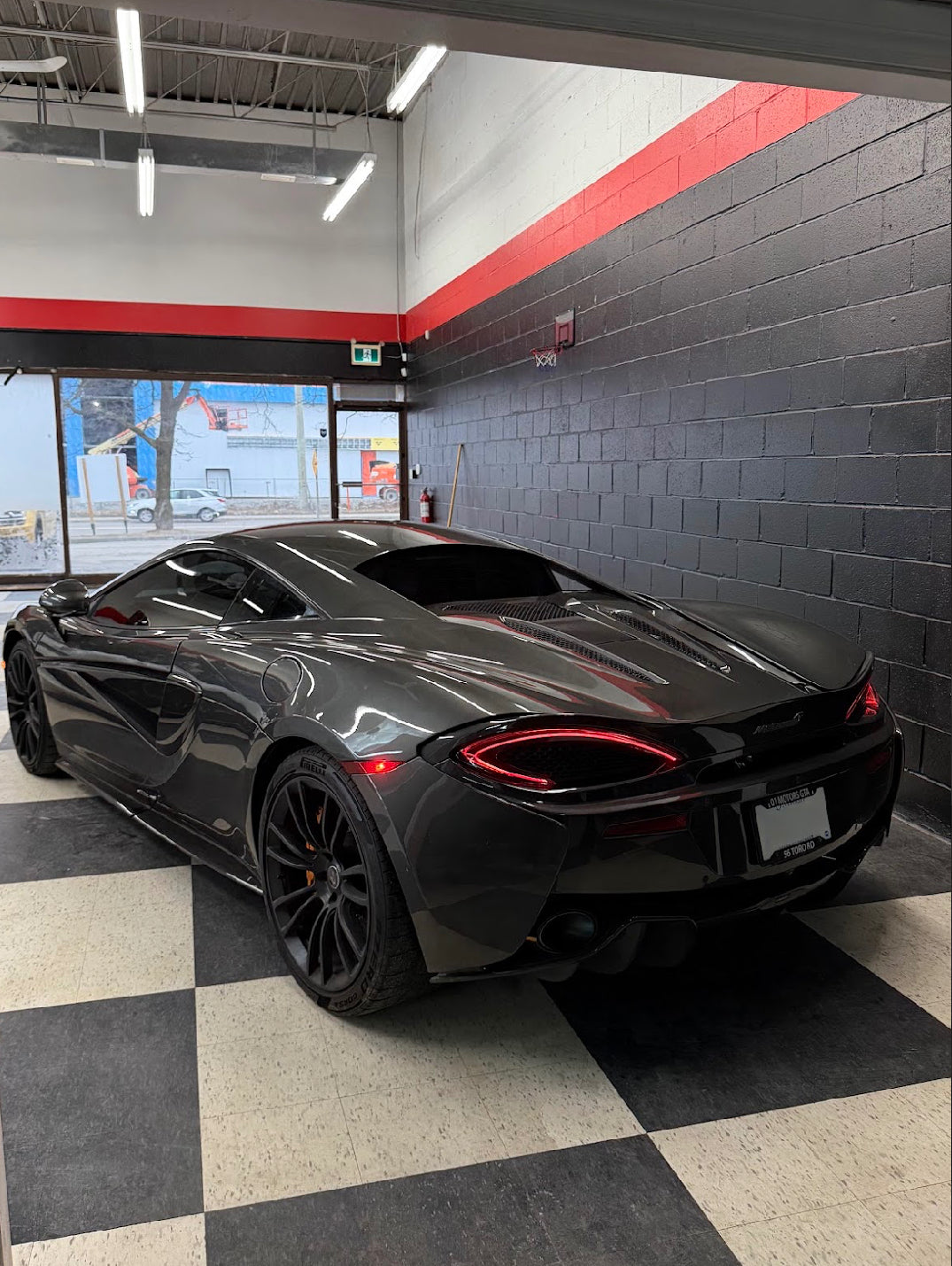 McLaren 570