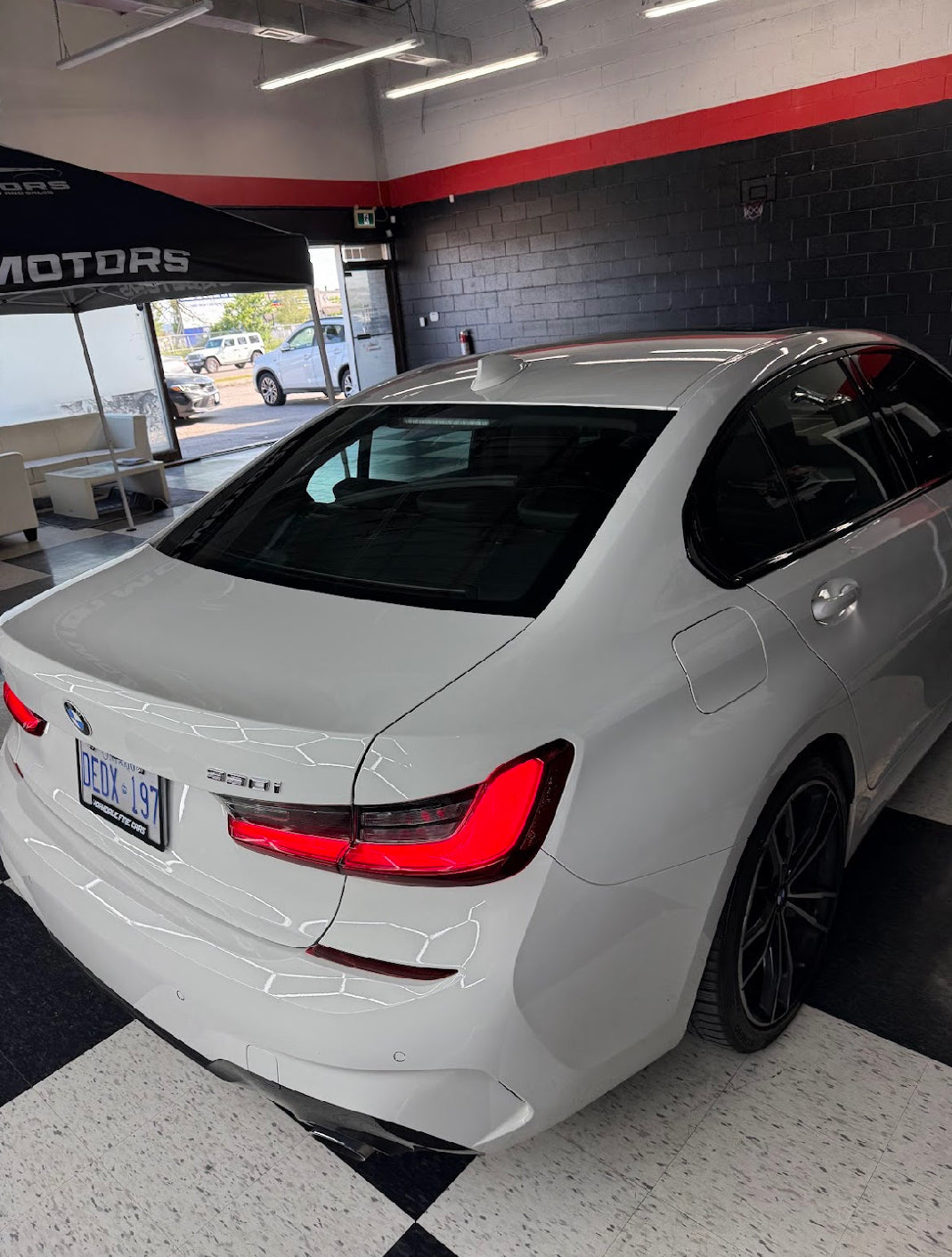 BMW 330i