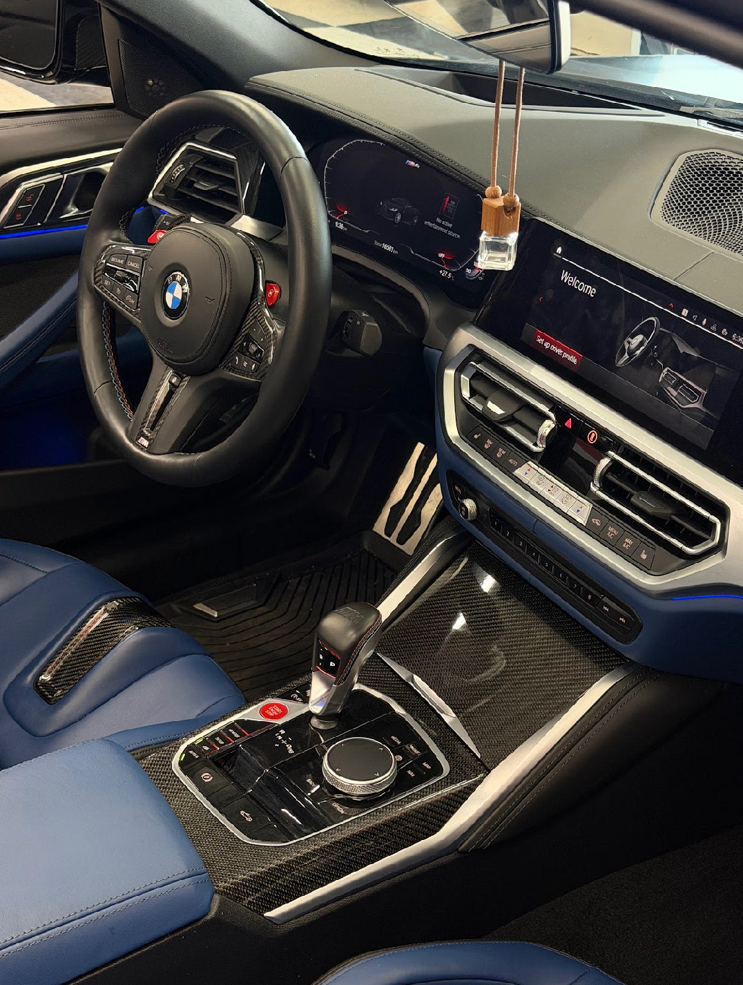 BMW M4 comp black